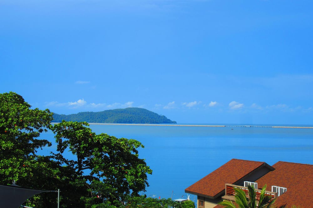 Kuala Teriang Apartment | Penthouse flr sea view quiet fibre long short stay