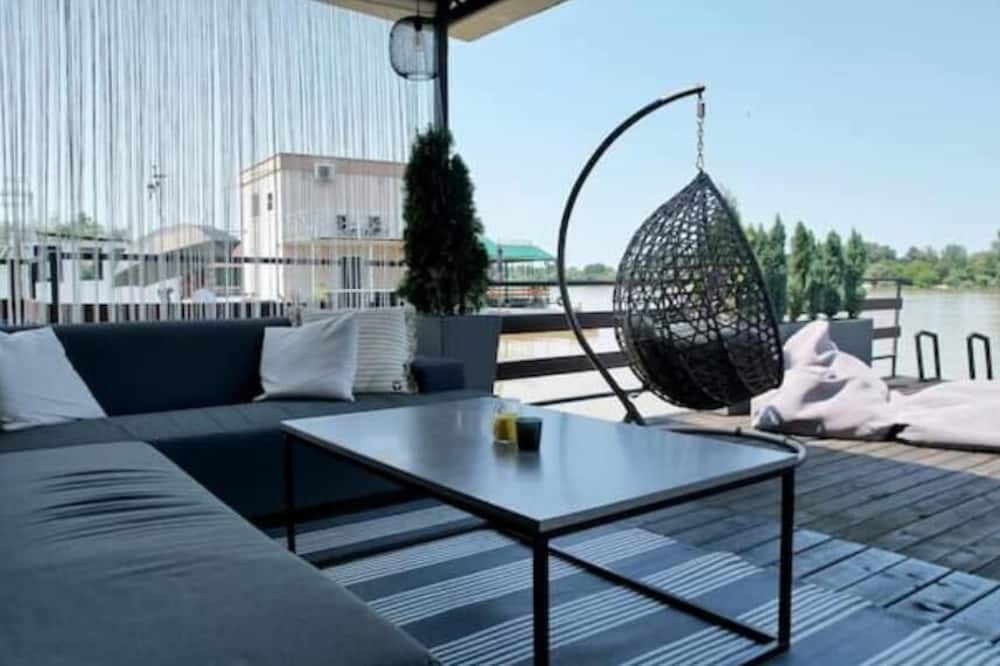 Cukarica House | TeLu HouseBoat