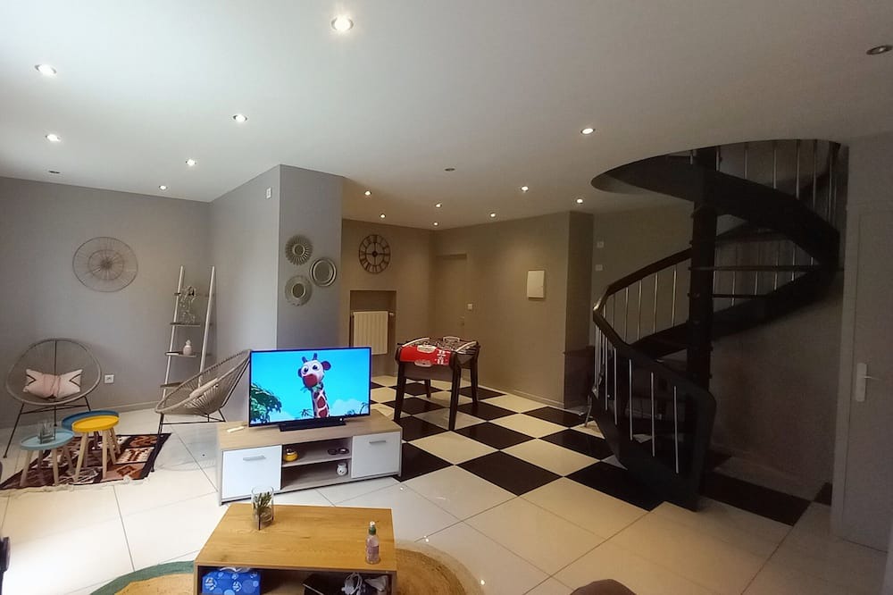 Chateauroux House | Logement Entier Spacieux et Confortable