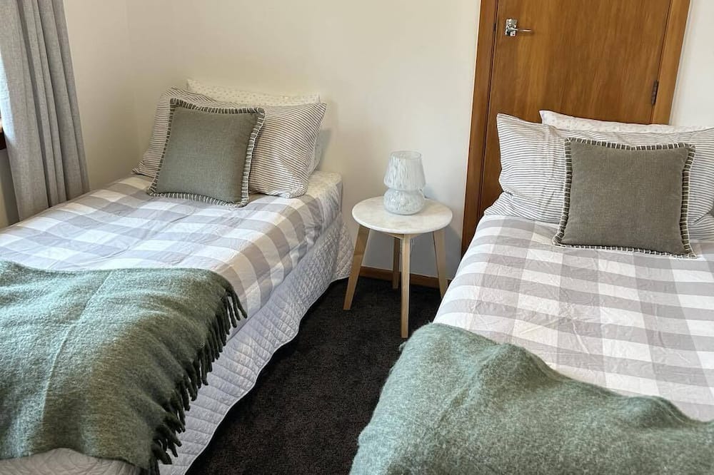 Lawrence House | Unwind on Whitehaven