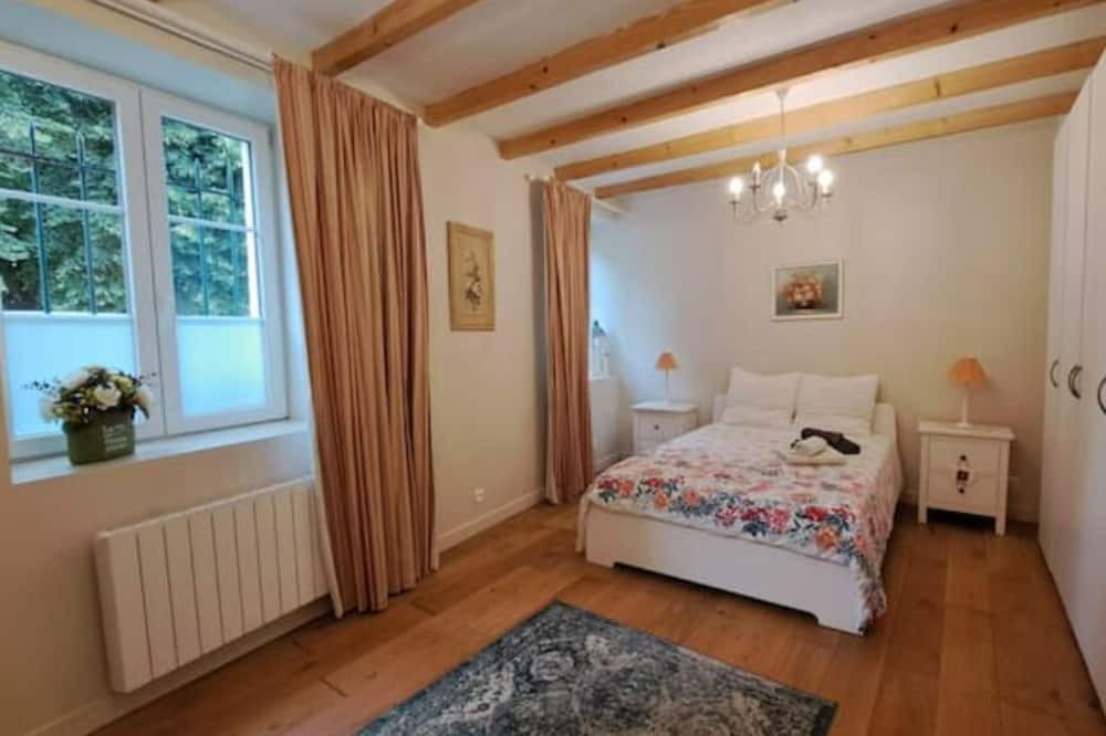 La Ferte-sous-Jouarre Apartment | Vrbo Property