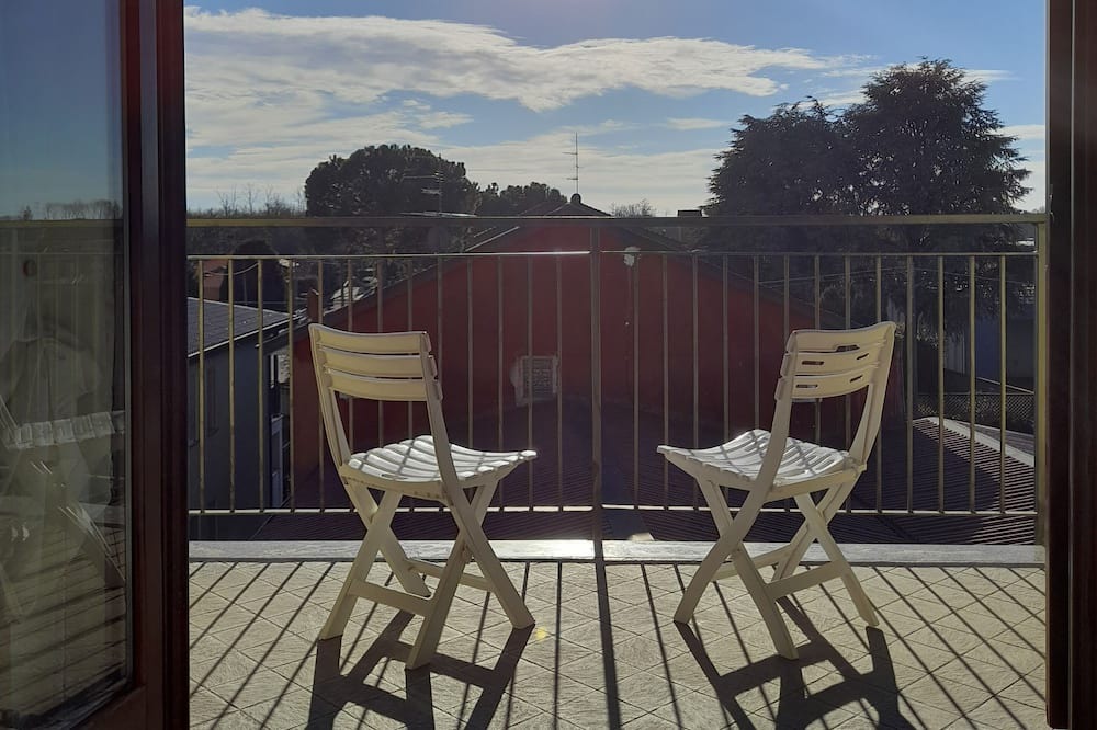 Cardano al Campo Apartment | Vrbo Property