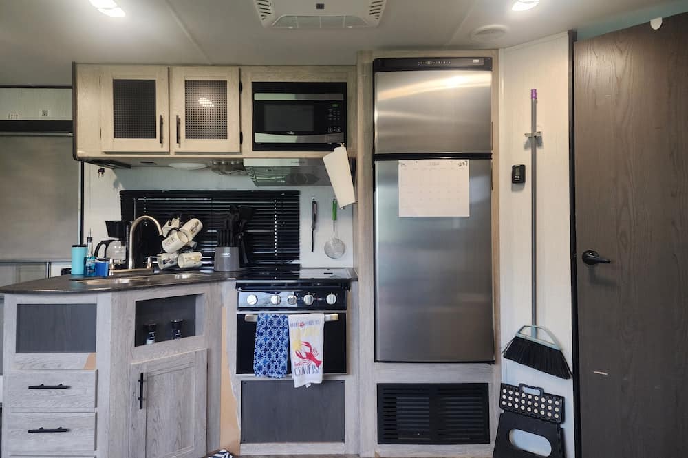 Burnet House | Cozy RV just outside of town