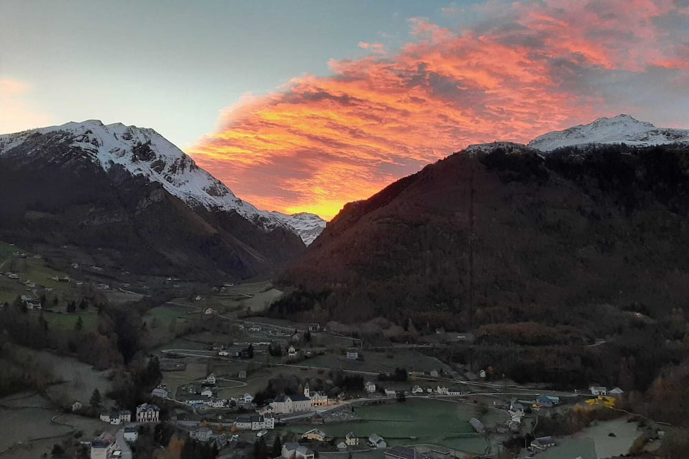 Gavarnie-Gedre Ski Chalet | Le Chalet D'hélène - Terrasse Avec vue sur les Montagnes