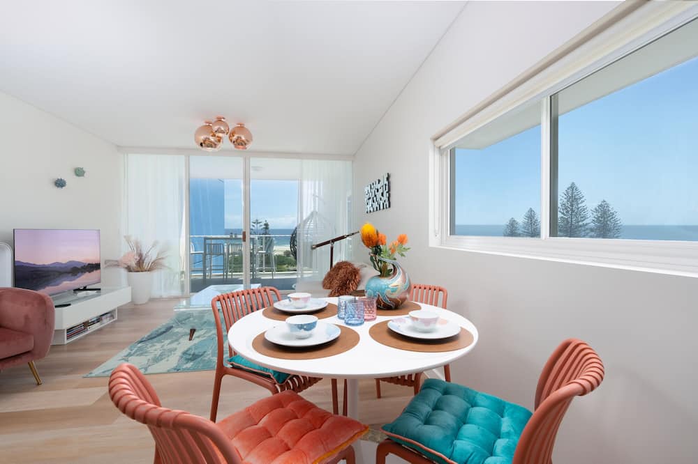 Coolangatta Apartment | Kirra Family Surf Gem: Beach, Pool, Sauna, Gym