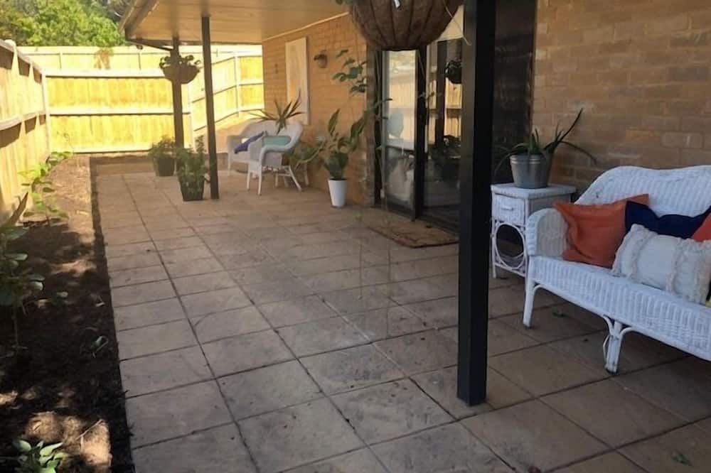 Yarra Glen Apartment | Private wing in the heart of Yarra Glen