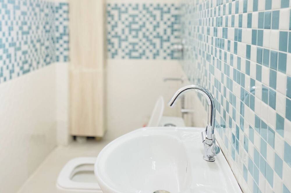Dehradun Bed & Breakfast | Located in City Centre, at Vista Express We Make Sure Your Comfort !!