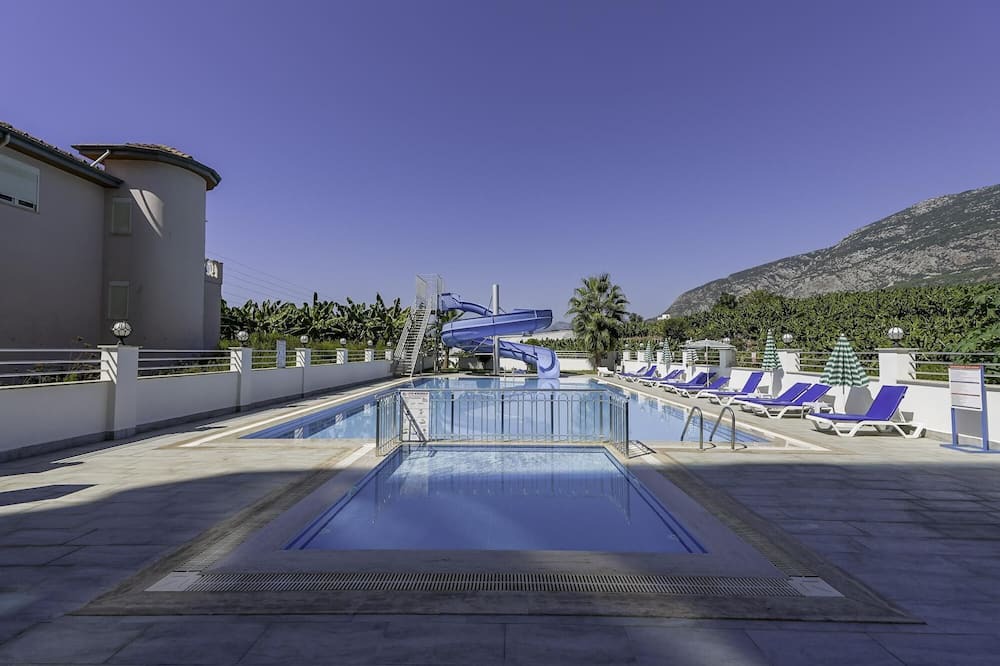 Seki Apartment | Residence w Balcony and Shared Pool 7 min to Coast