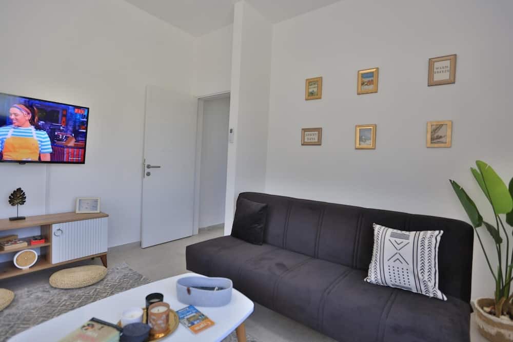 Kyrenia District Apartment | Stunning Seaview Haven 3 min to Beach in Lapta