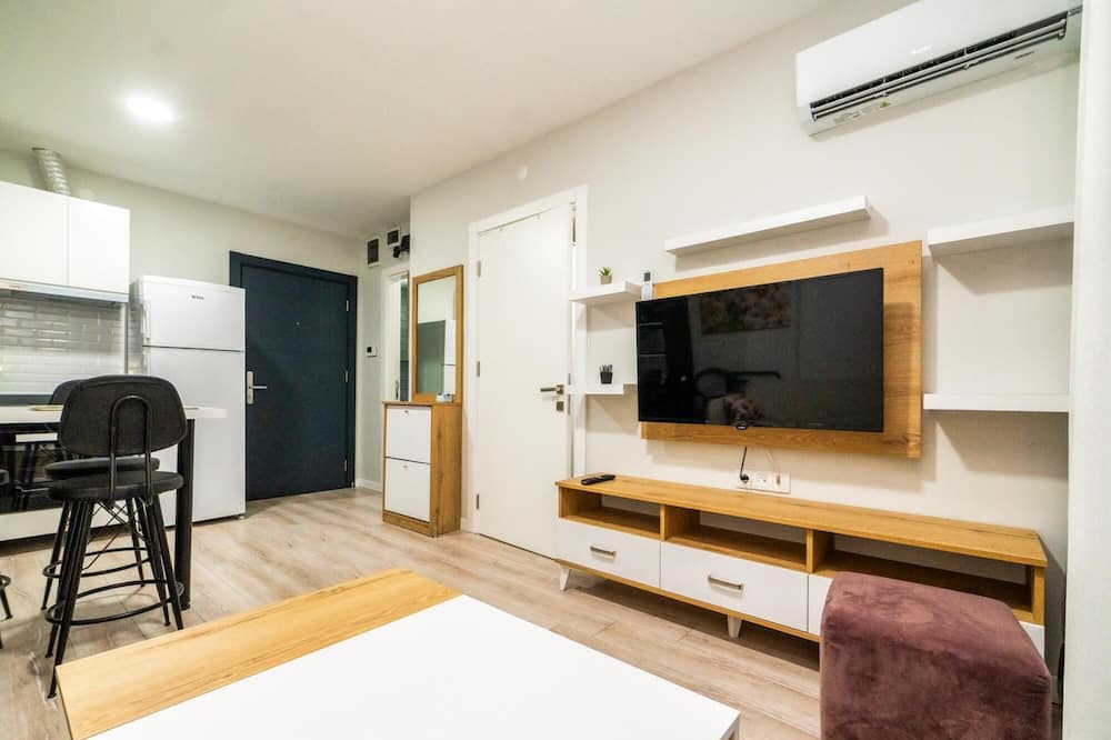 Kepez Apartment | Vacation Residence w Pool 5 min to Mall of Antalya