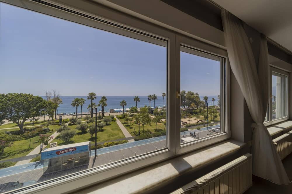 Konyaalti Apartment | Flat w Balcony 3 min to Konyaalti Beach in Antalya