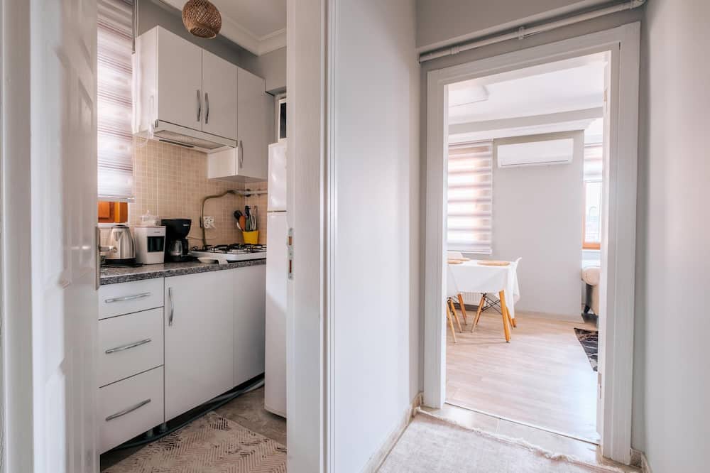 Sakarya Province Apartment | Central Flat Near Golden Horn and Bilgi University