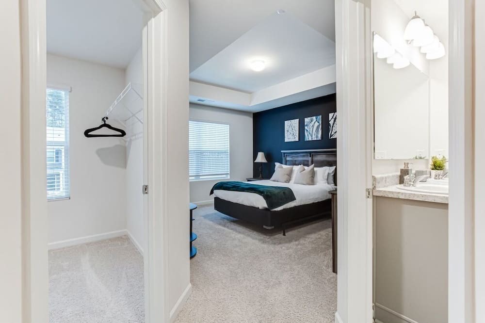 Union City House | Perfect Home Away from Home in quiet ATL neighborhood - Close to ATL Airport