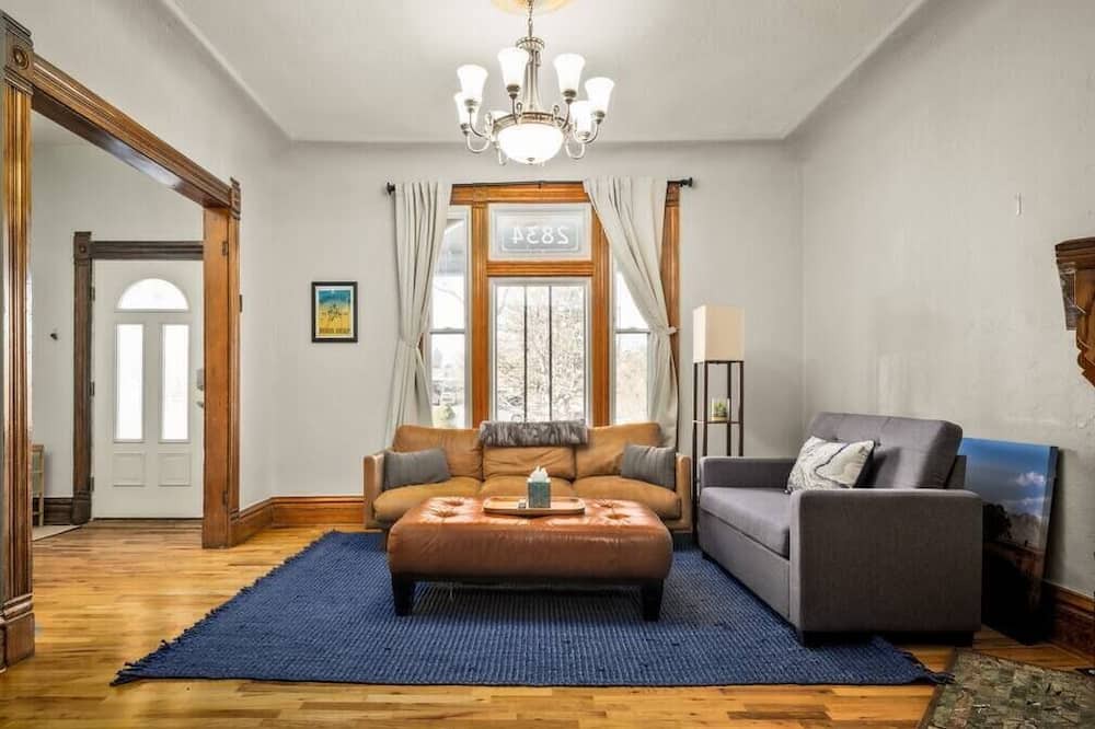 Whittier House | Victorian Escape, 3BR/2BA 30+Day, Whittier