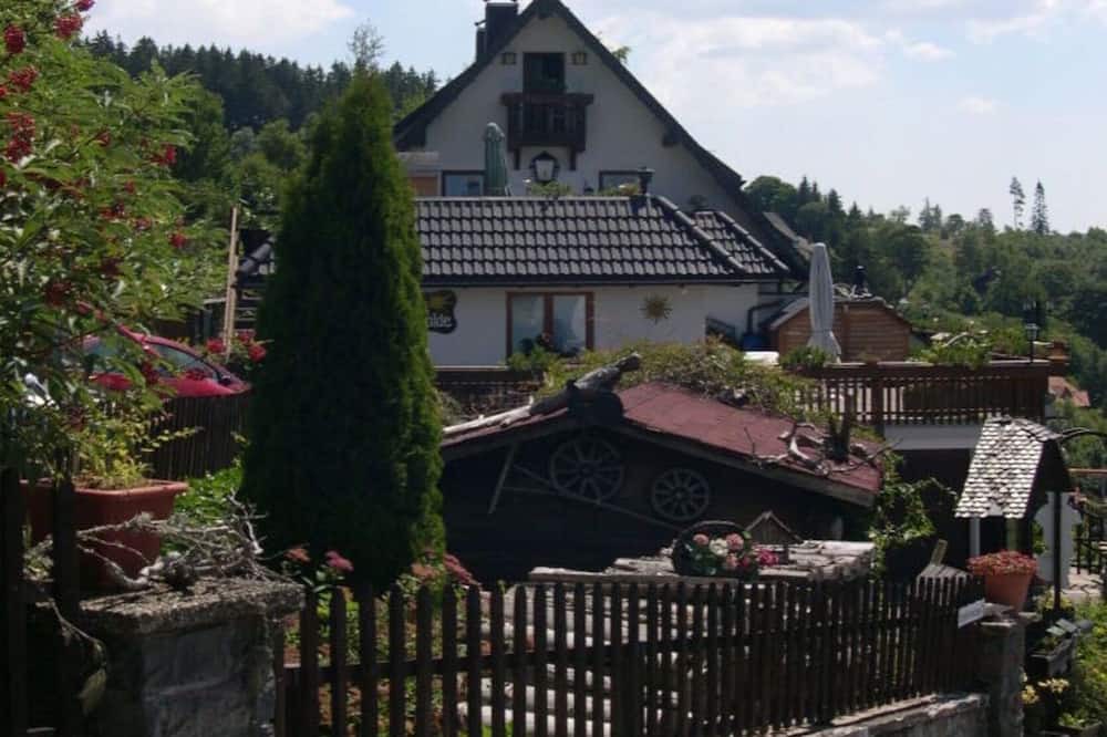 Lenzkirch Apartment | "Bird nest" in the holiday home Sonnhalde
