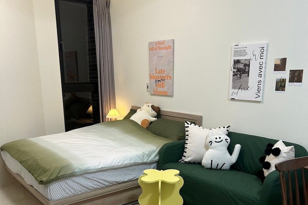 Banqiao Apartment | Newly Designed Cozy Vintage Apartment -Blue Line JiangZicui station