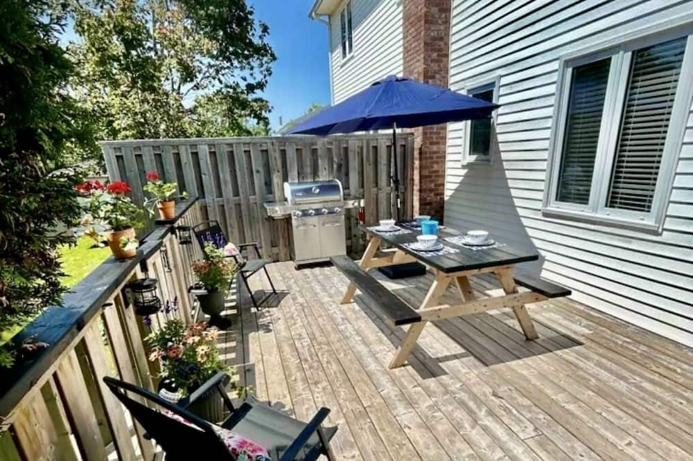 Stratford House | Aylward House - Modern Home - All the Amenities - Minutes from Charlottetown