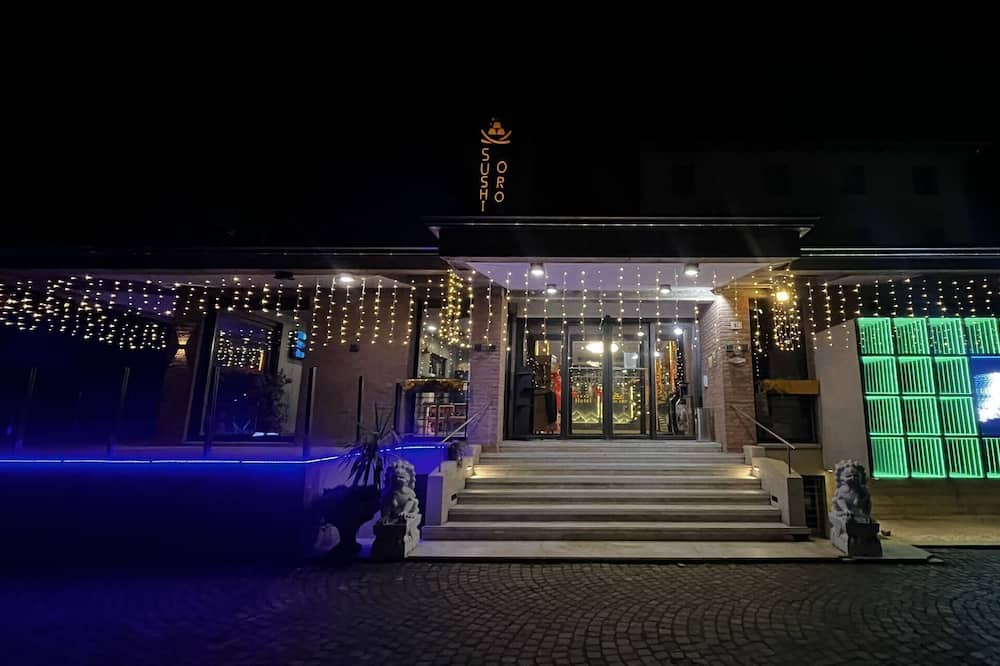Cento Hotel | hotel sushi ORO