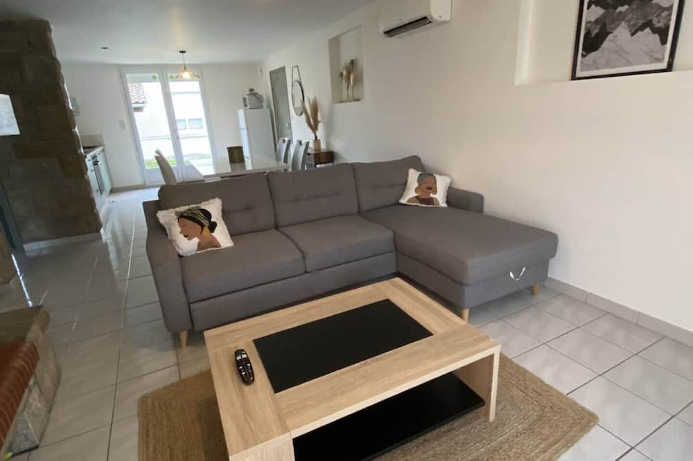 Saix Apartment | Appartement Tout Équipe Avec 2 Chambres et Jardin