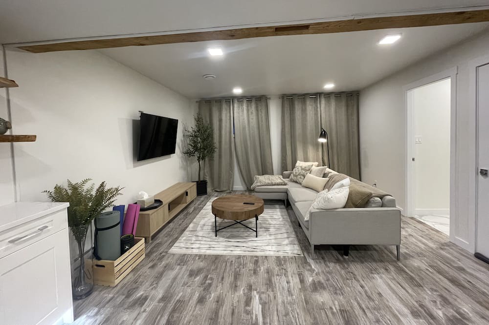 Dawson Creek House | Back to basics at Bark & Olive. Close to all amenities. Relax in tranquil