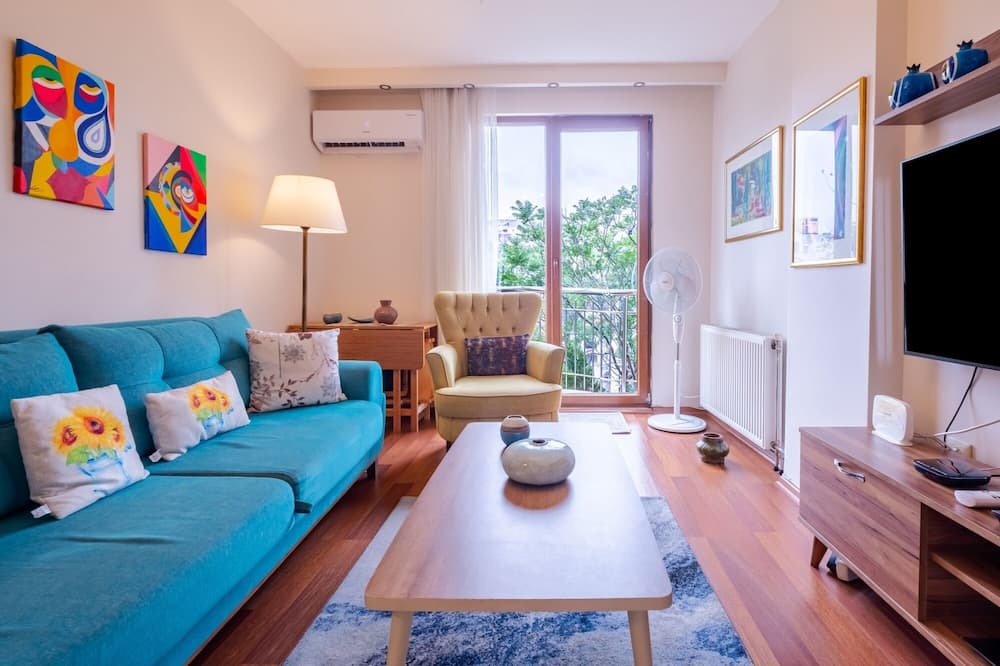 Harbiye Apartment | Pleasant Flat with Central Location in Sisli