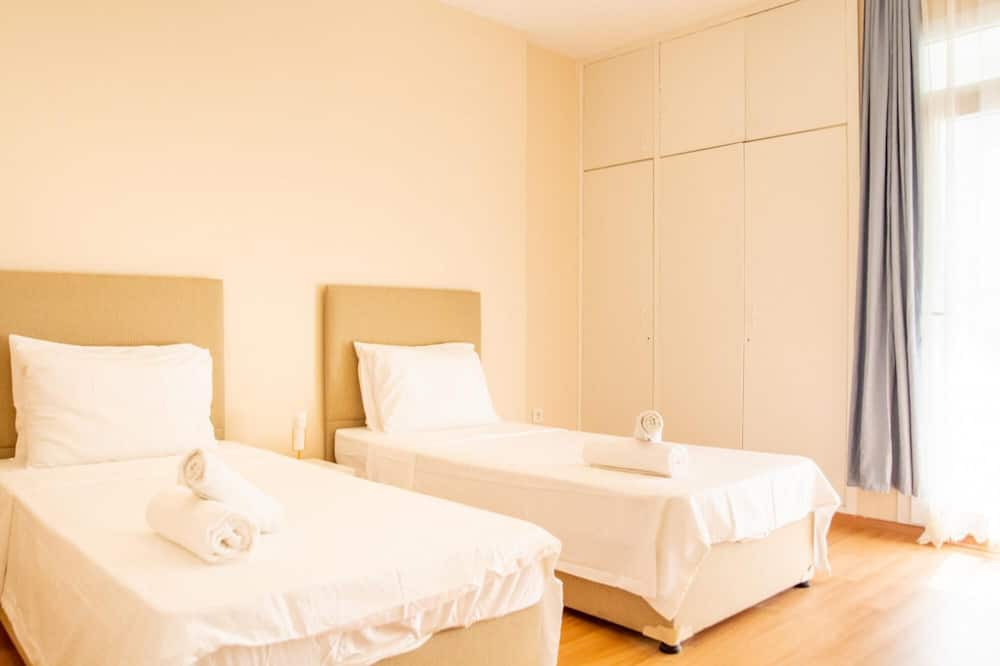 Karsiyaka Apartment | Flat near Sea and Public Transportation in Izmir