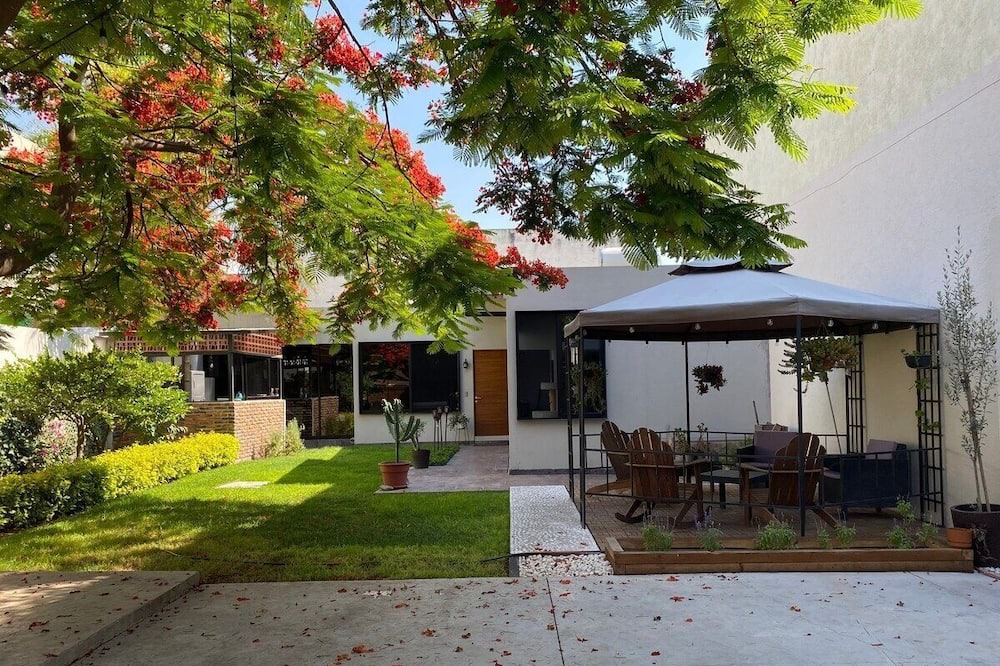 Queretaro House | CuartoH&H* 🛌🛀🚙 Privado*Wifi*Netflix*Centro*UAQ