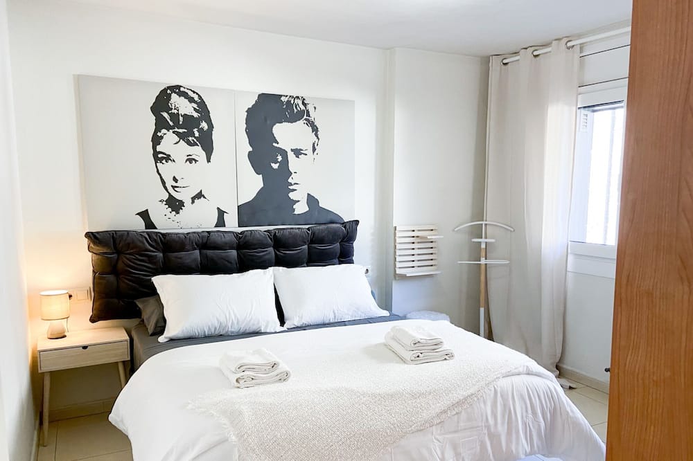 Andorra la Vella Apartment | Unbeatably central! 6Pax+PK
