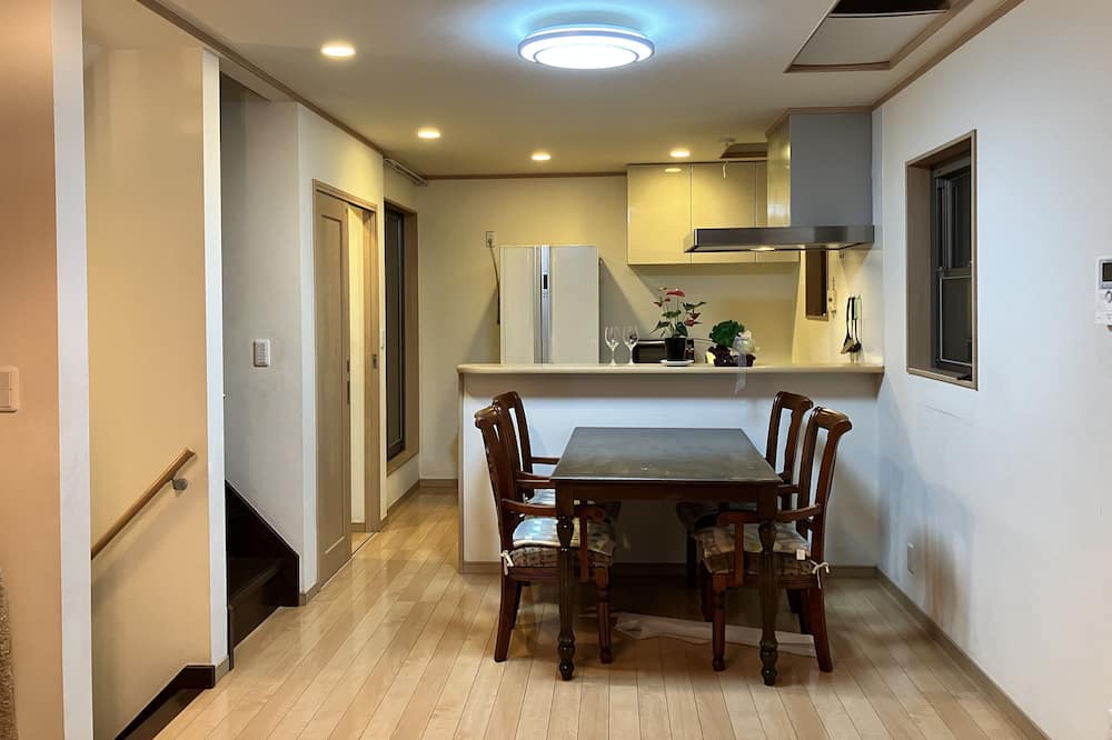 Higashishinkoiwa House | Private villa, 4 rooms available for 10 people! 6 minutes walk from the station