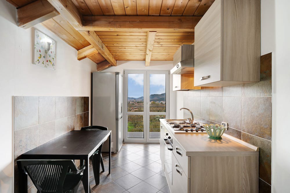 Fisciano Apartment | Apartment 'Parco San Lorenzo 3' with Balcony