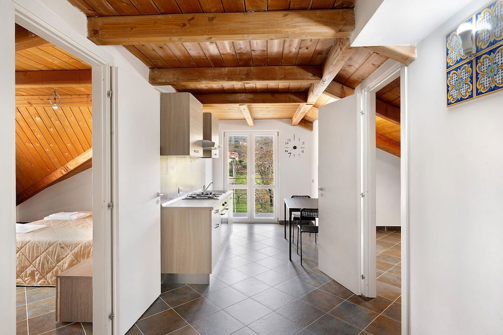 Fisciano Apartment | Apartment 'Parco San Lorenzo 2' with Balcony