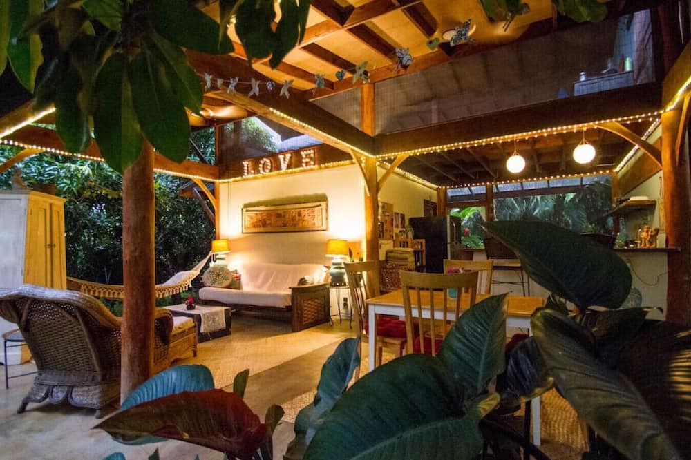 Honaunau-Napoopoo Cottage | Magical Bohemian Retreat near Kealakekua Bay