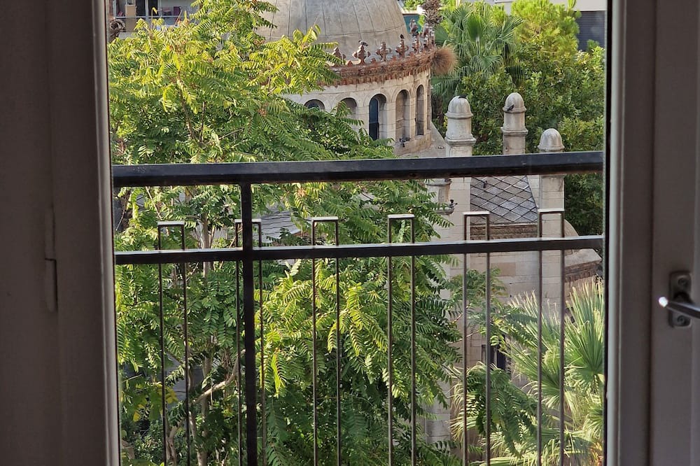 Psirri Apartment | An impressive renovated and fully equipped apartment