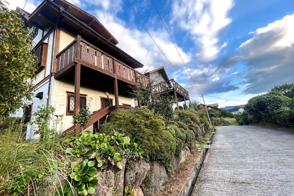 Amagase Onsen House | Rental villa with a hot spring fireplaceBBQ is available Up to 8 people / Hita Ōita