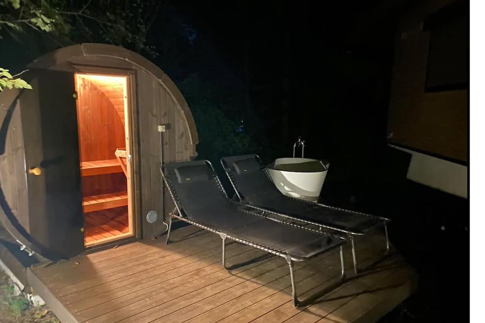 Tsumagoi House | A luxurious luxury villa with a sense of privacy w / Agatsumagun Gunma