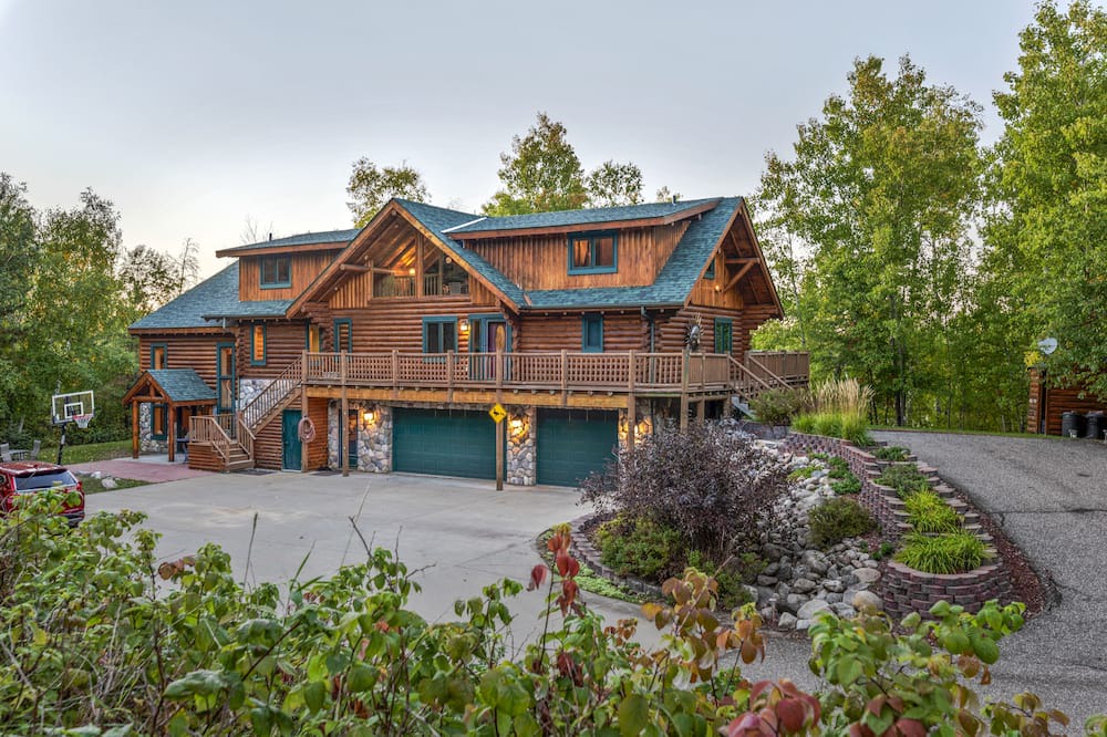 Nevis Cabin | Secluded Lake Cabin with Private Ski Trails