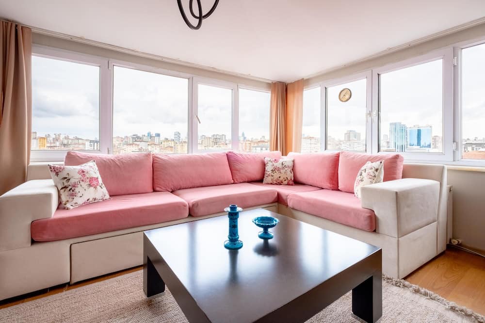 Maltepe Apartment | Flat 7 min to Coast in Suadiye