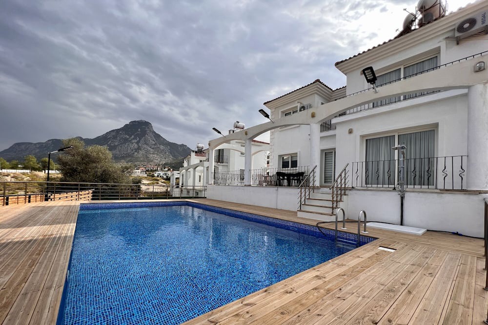 Karsiyaka Villa | Villa with Private Pool At Kyrenia