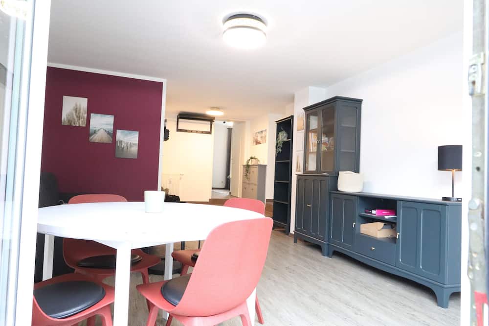 Chemnitz Apartment | Fantastically located on the edge of the forest with a small garden