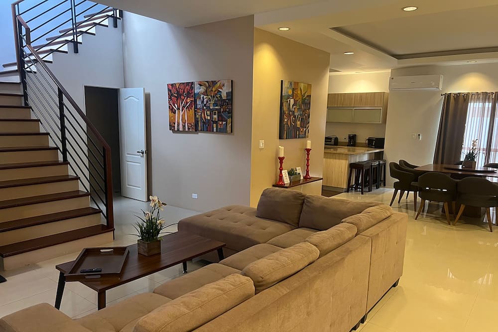 Tamuning House | [STVR Unit Certificate Number : 2023-002] - RuRu Haus Spacious/Cozy Entire Haus