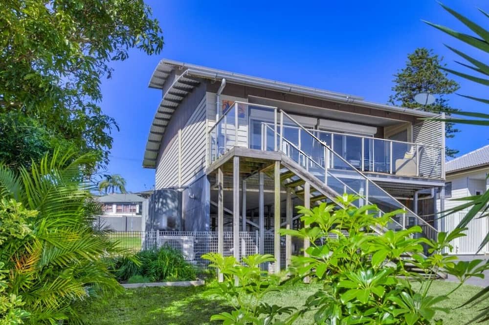 Swansea House | Beach Amore - Between lake and beach