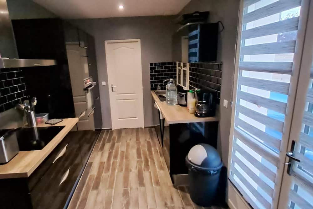 La Chapelle-en-Serval House | Homerez - Beautiful house for 6 ppl. with swimming-pool at La Chapelle-en-Serval