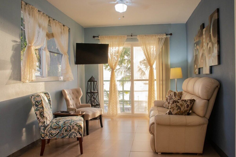 Tamuning Apartment | Oceanview 2BR/1BA - Unit 210 Ocean Villa