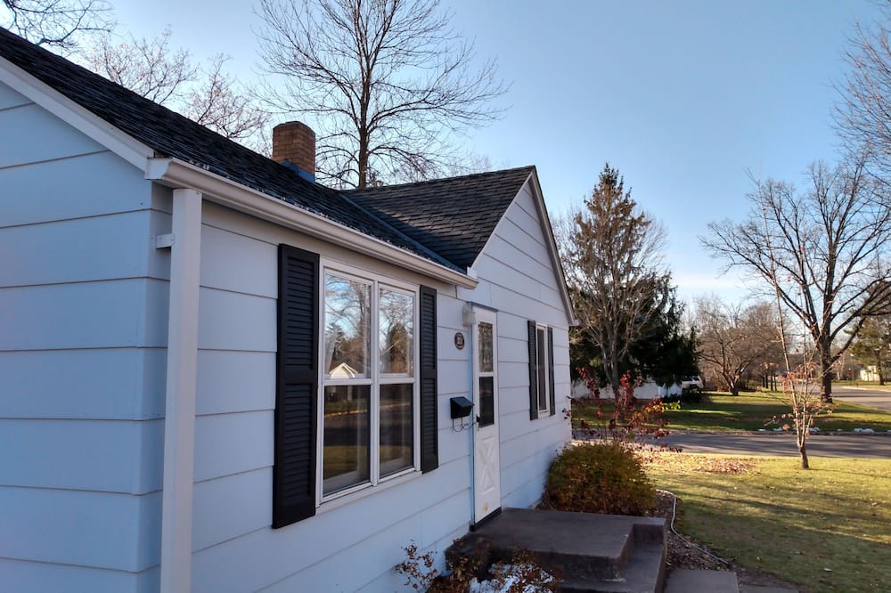 Mora House | Beautiful and quite home in a cozy small town setting.