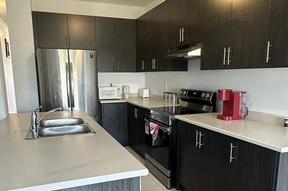 Welland House | Welland Whispers Retreat
