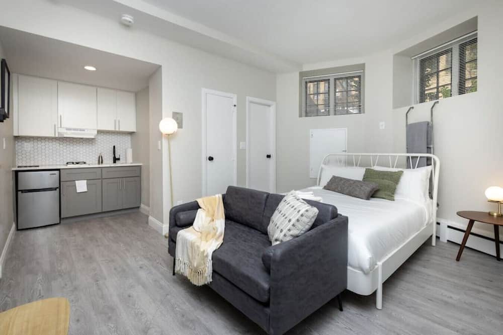 Prudential - St. Botolph Apartment | Serene South End Studio