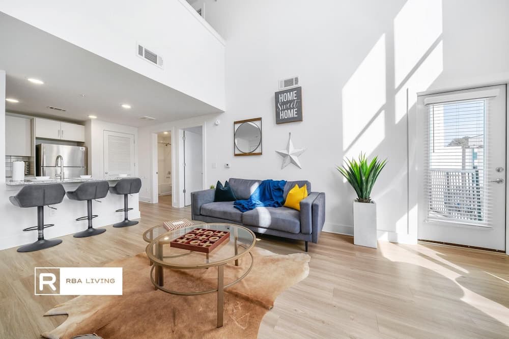 Chosewood Park Apartment | Gorgeous Top Floor Skylark Loft x RBA