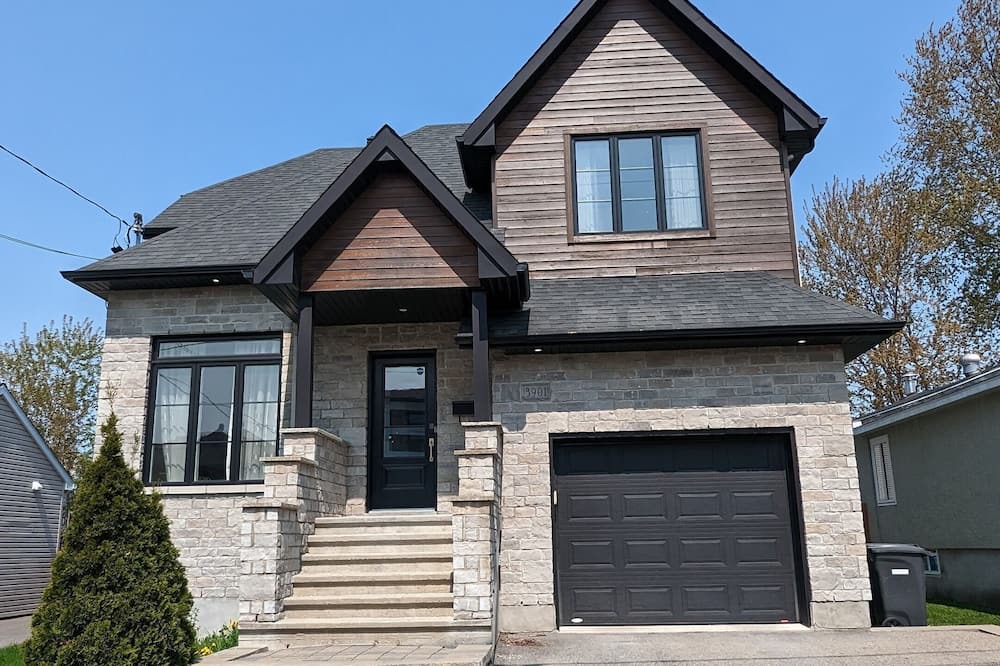 Laval House | Detached House!