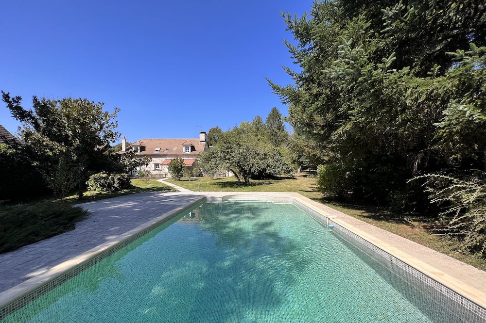 Chanteix House | Beautifully restored family cottage, with a large garden, pool and terrace in a lovely small village