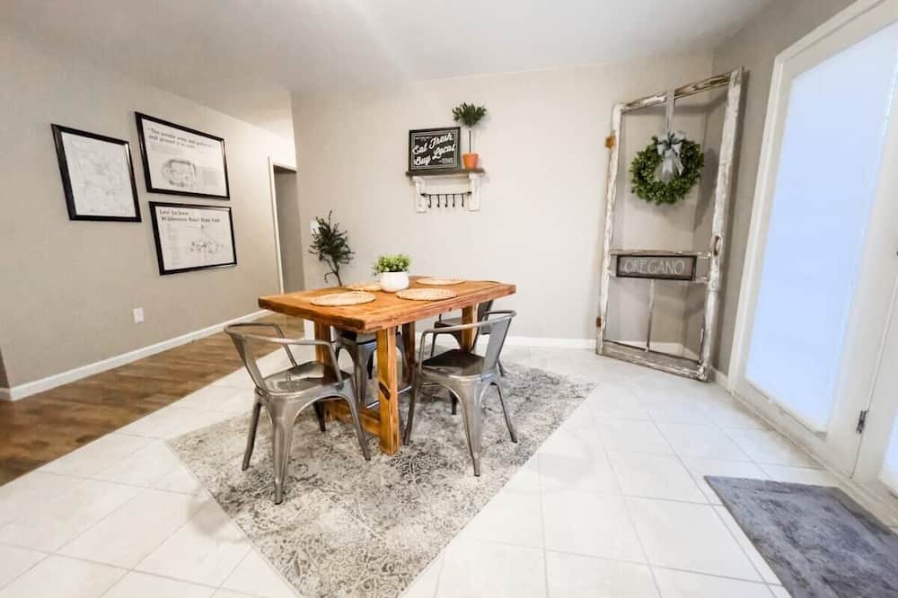 London House | The Ranger's Retreat